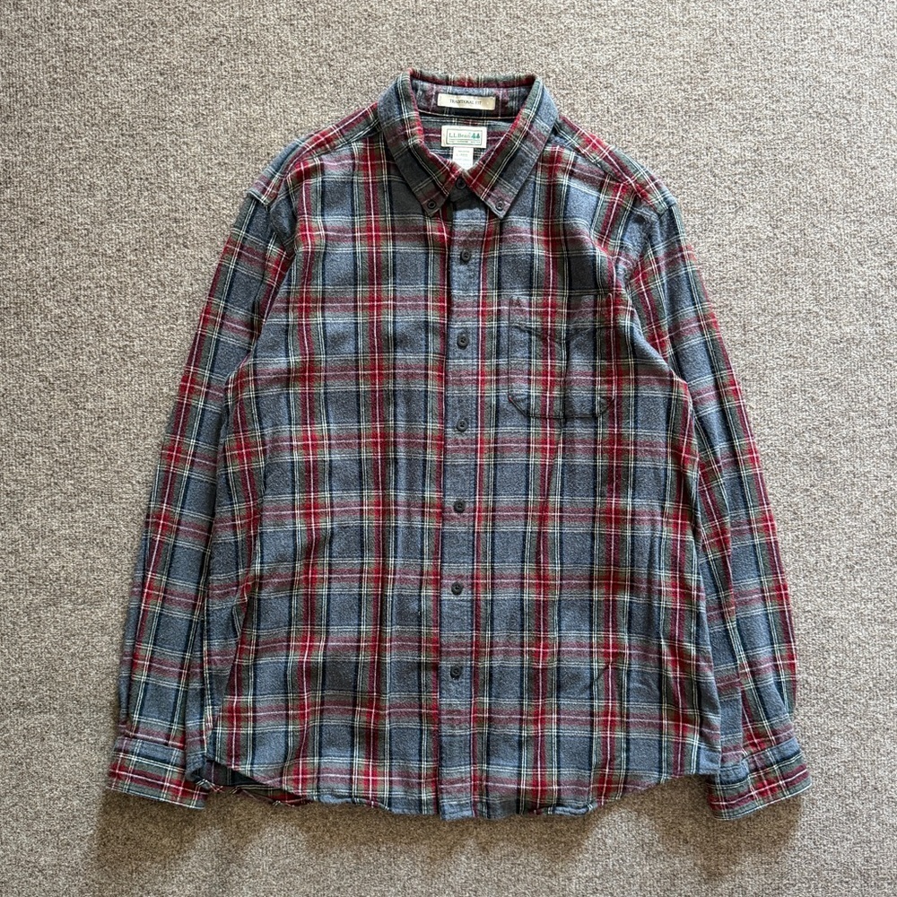 LL Bean Men L Flannel Button Up Shirt Grey Red Plaid Long Sleeve Traditional Fit